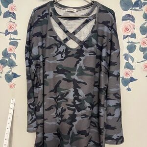 Women's Multicolored Camouflage V-Neck Thermal Knit Long Sleeve Pullover Shirt